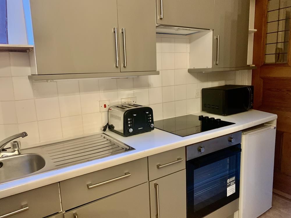 Property photo 2 of 5 Kitchen