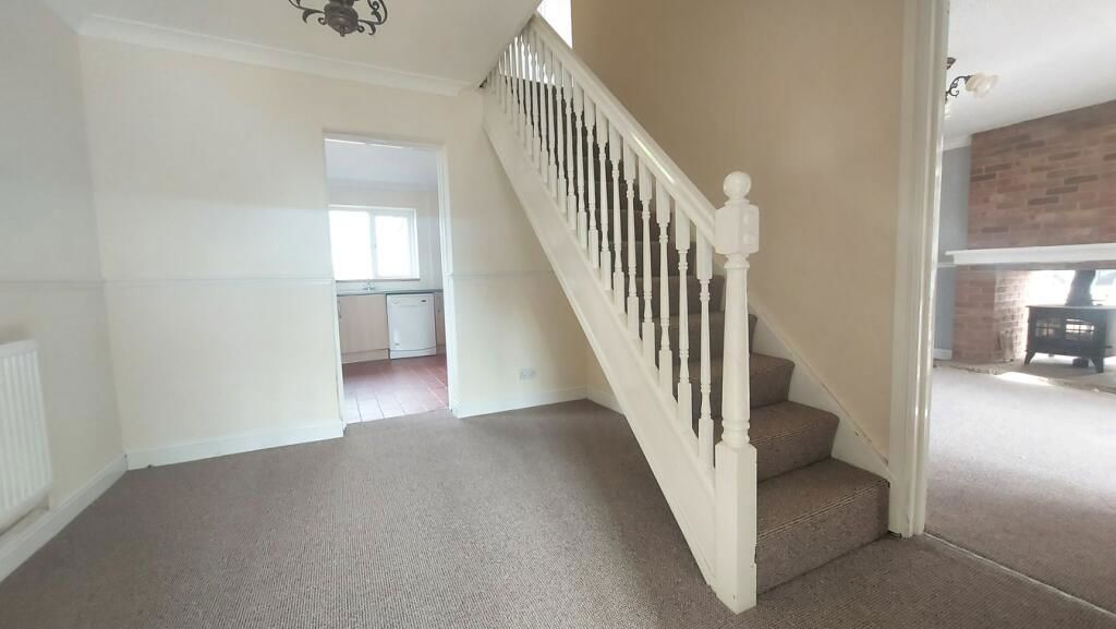 Property photo 2 of 60