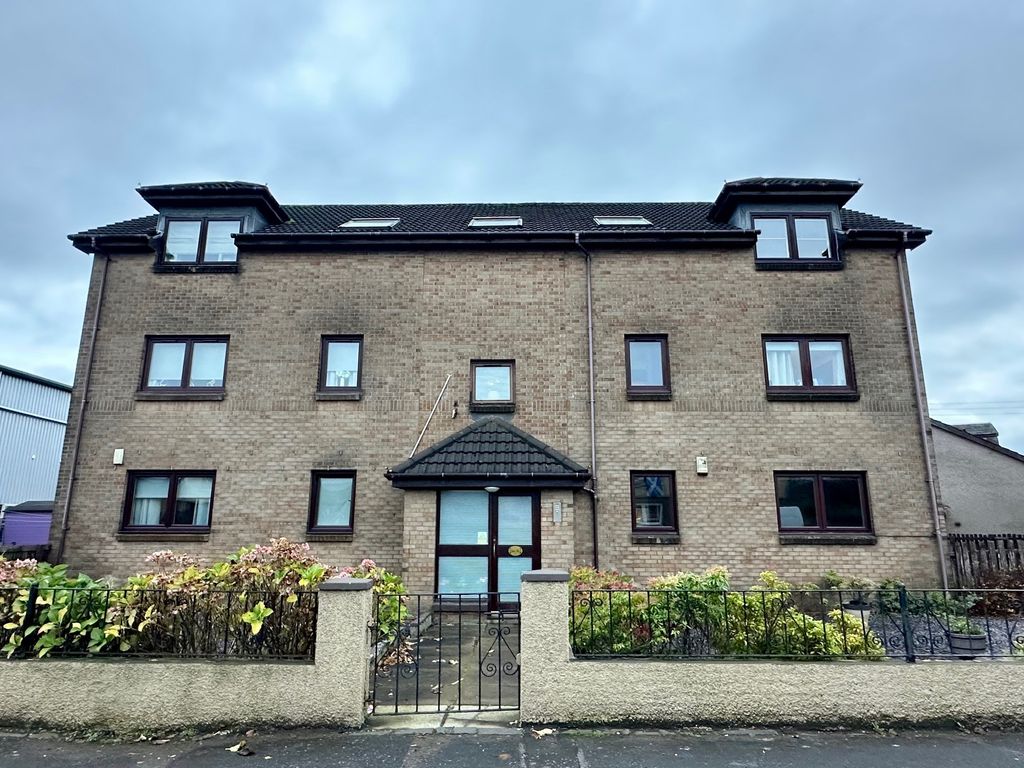 Property photo 1 of 7 External