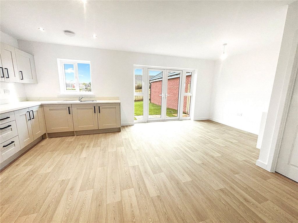 Property photo 3 of 16 Picture No. 33