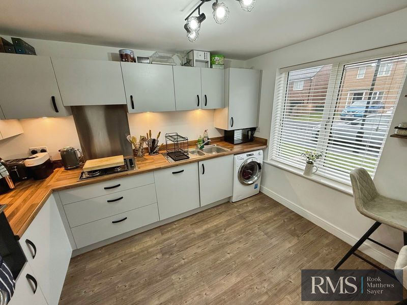 Property photo 2 of 10 Photo 7