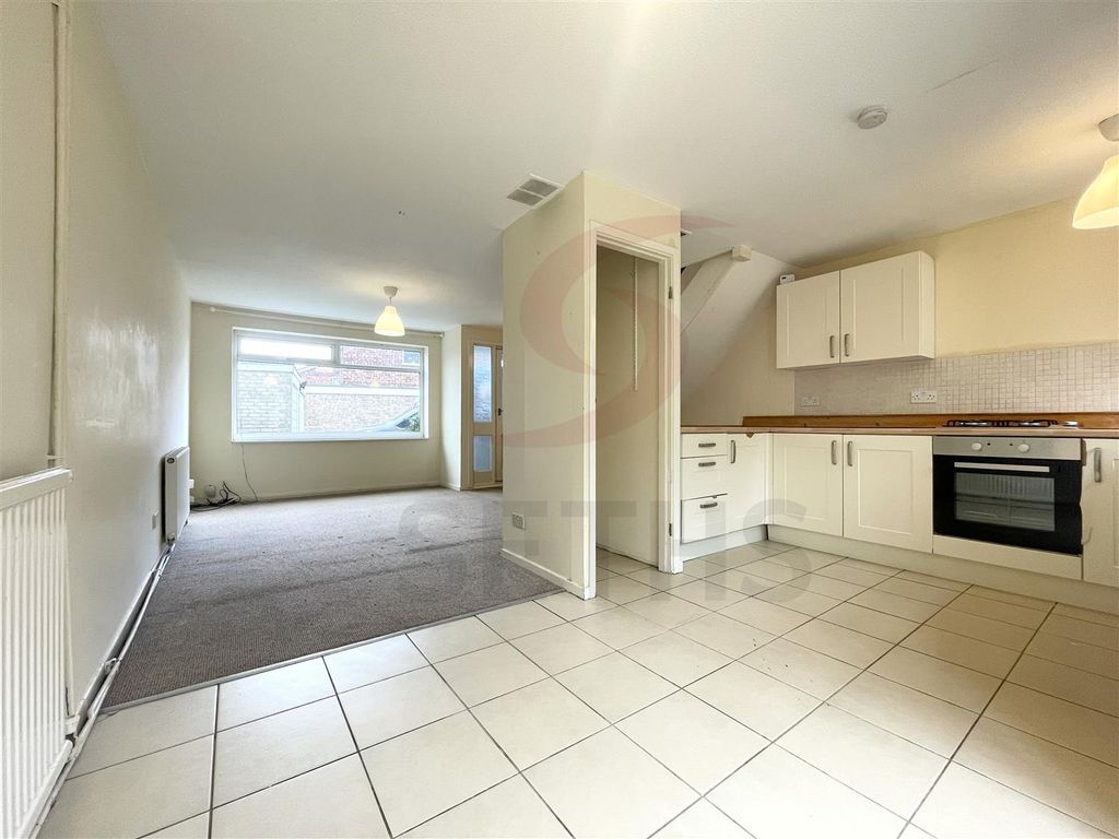 Property photo 3 of 10 Kitchen / Living Space