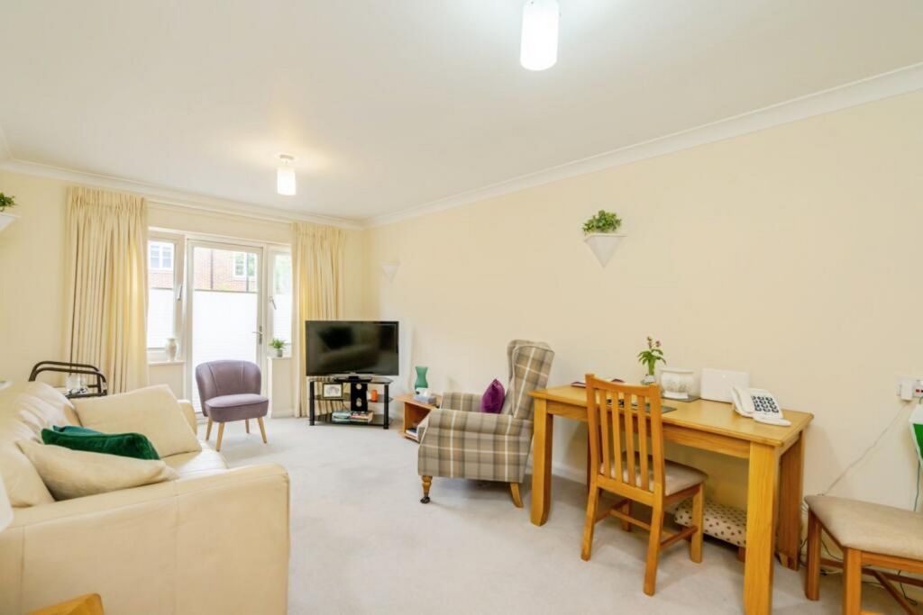 Property photo 2 of 6
