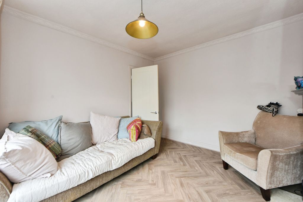 Property photo 3 of 20 Bob_7534