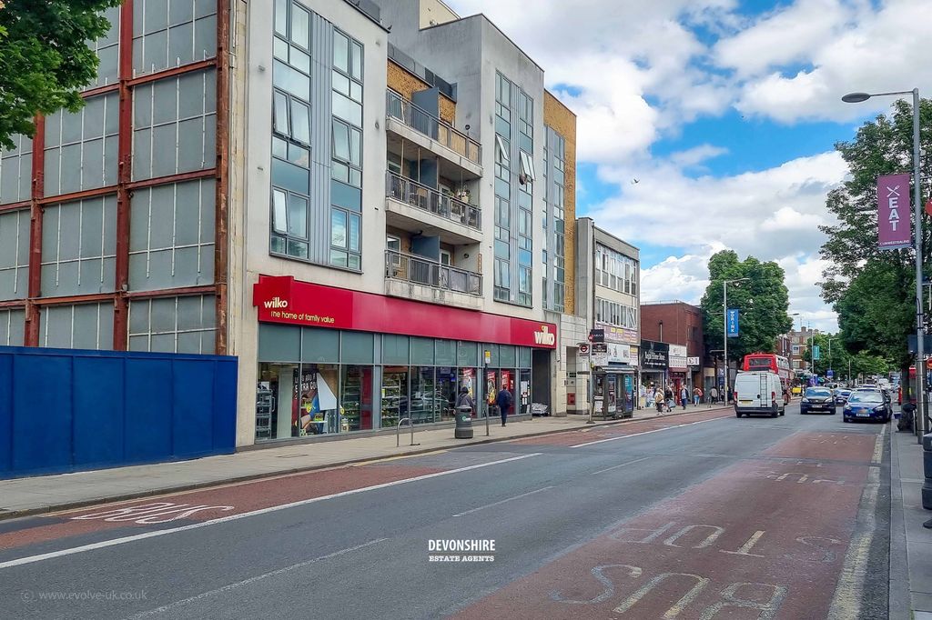 Property photo 1 of 9