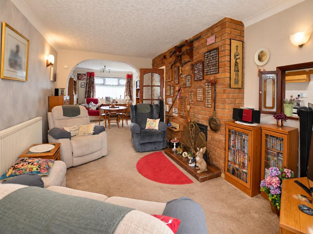 Property photo 3 of 18