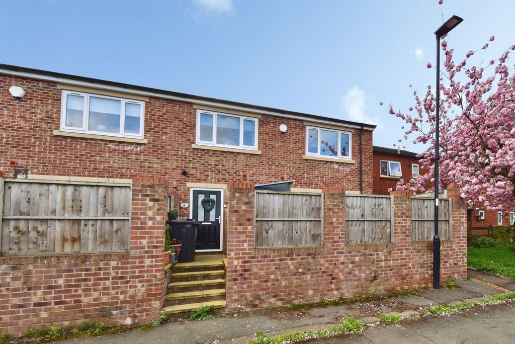 Property photo 1 of 12 Pbox-Img.Jpg