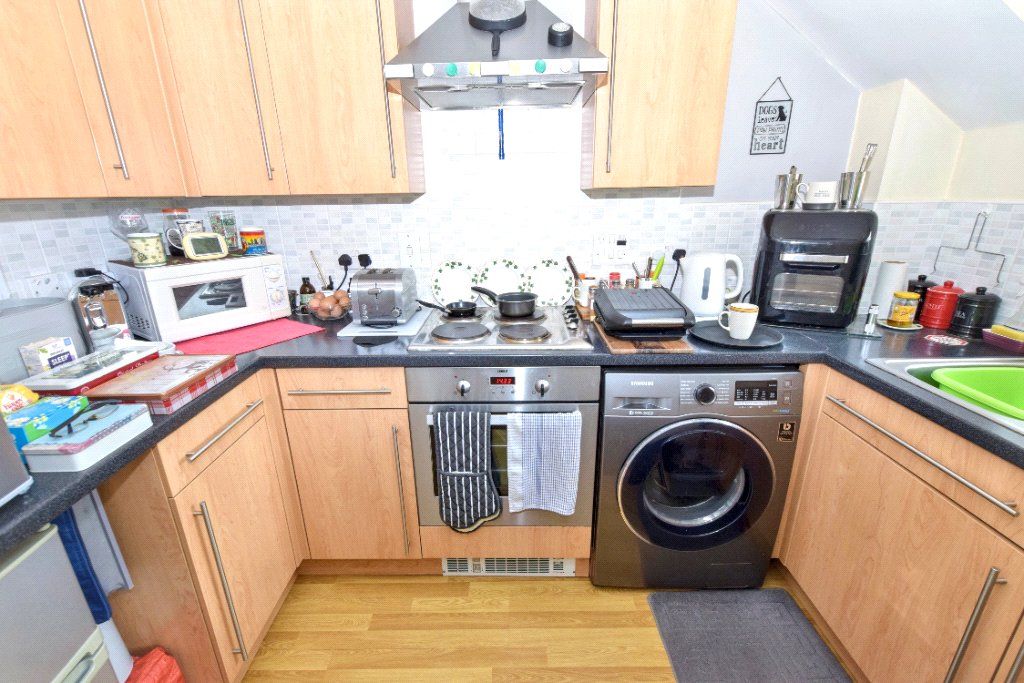 Property photo 3 of 13 Kitchen