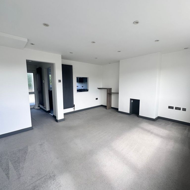 Property photo 1 of 7 Lounge