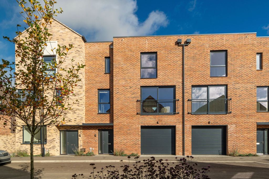 Property photo 1 of 23