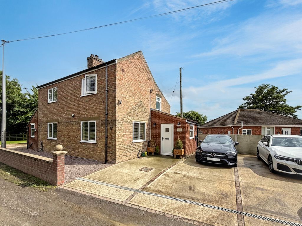 Property photo 1 of 23