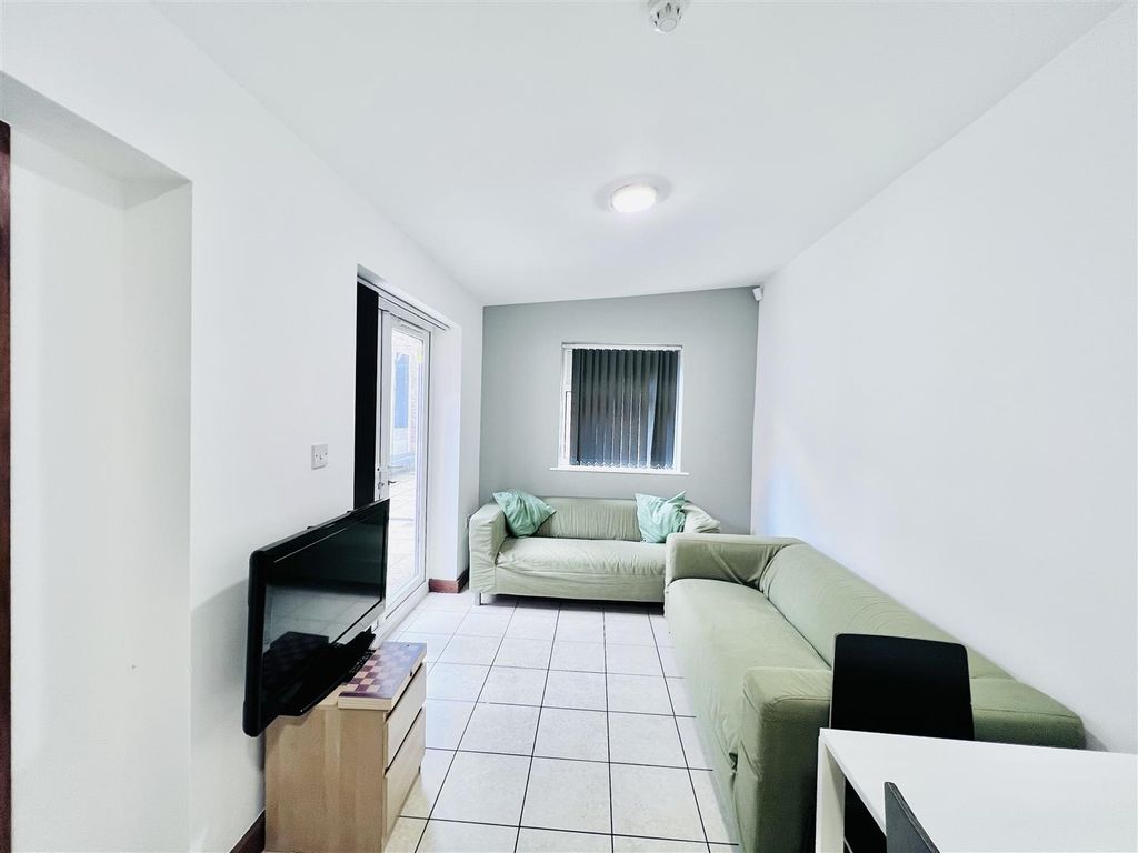 Property photo 2 of 18 Image00004.Jpeg