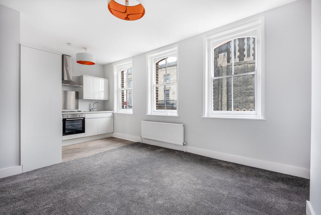 Property photo 1 of 7 Living Room