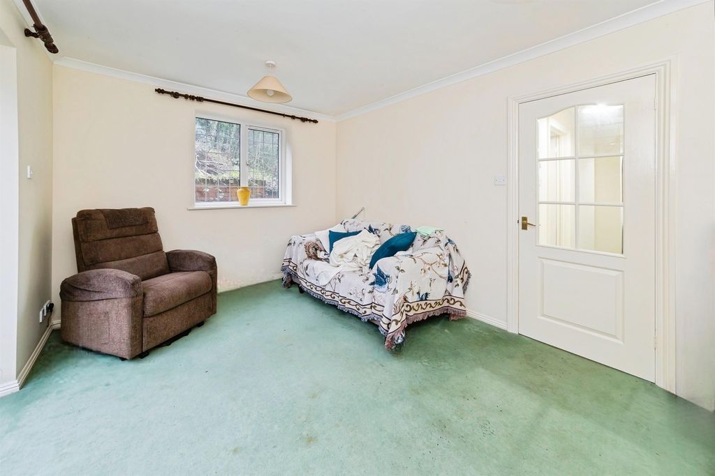 Property photo 3 of 16