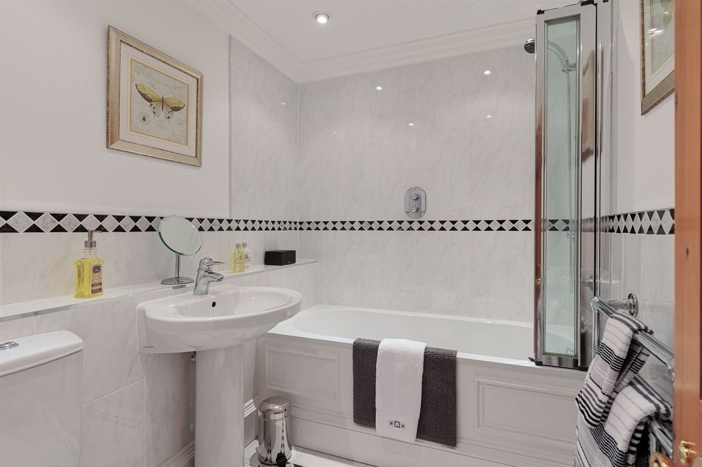 Additional image 33 of 6 bed detached house for saleNew Pale Road, Crossley Park WA6