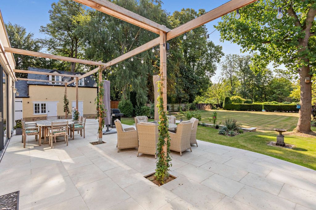 Additional image 29 of 5 bed detached house for saleWoodlands Road, Great Shelford, Cambridge, Cambridgeshire CB22
