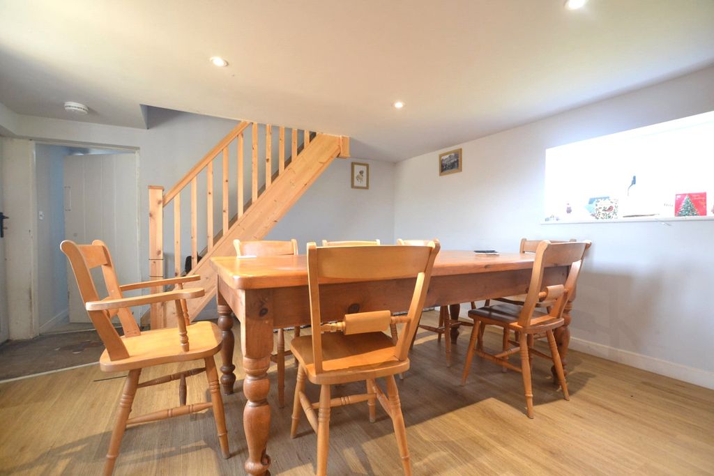 Property photo 3 of 8 Picture No. 04