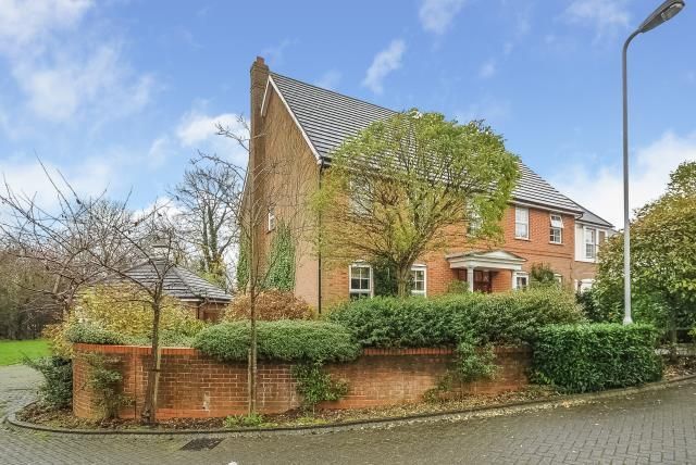 Property photo 1 of 10 External Front