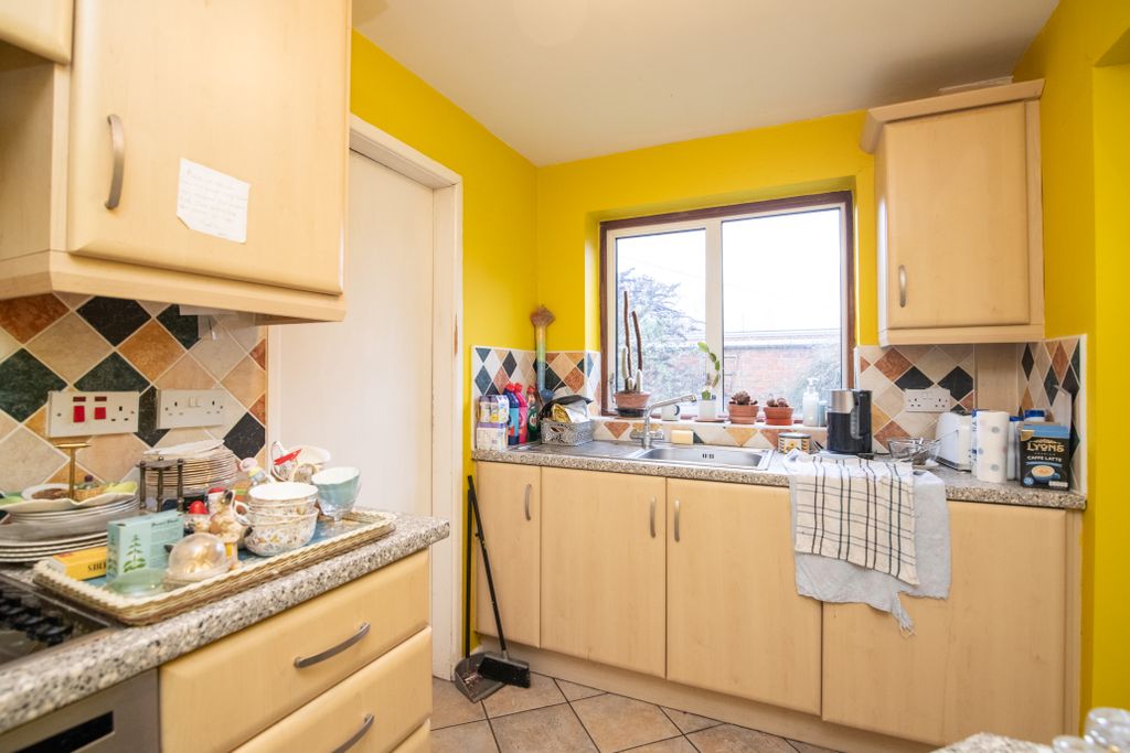 Property photo 2 of 14