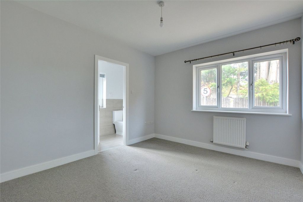 Property photo 3 of 6 Picture No. 08
