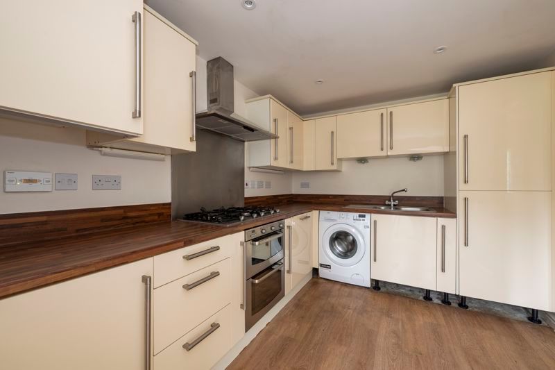 Property photo 2 of 27 Photo 12