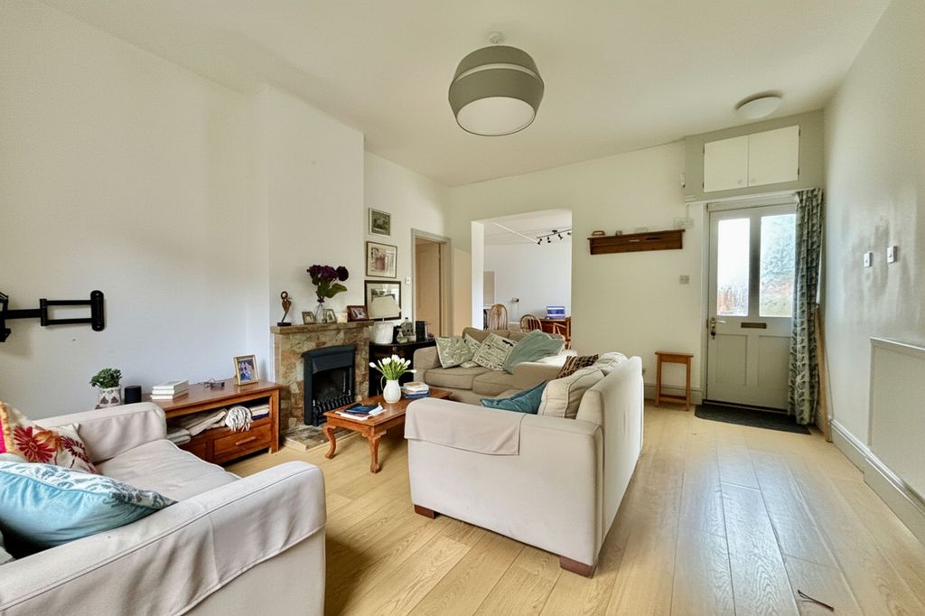 Property photo 3 of 17