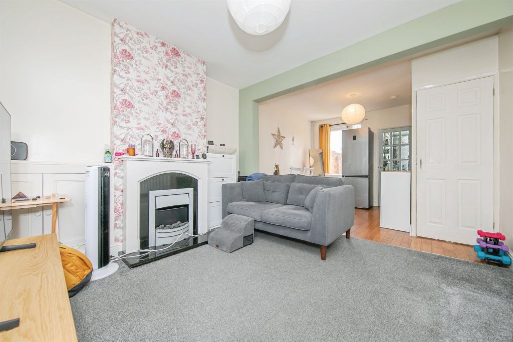 Property photo 2 of 16