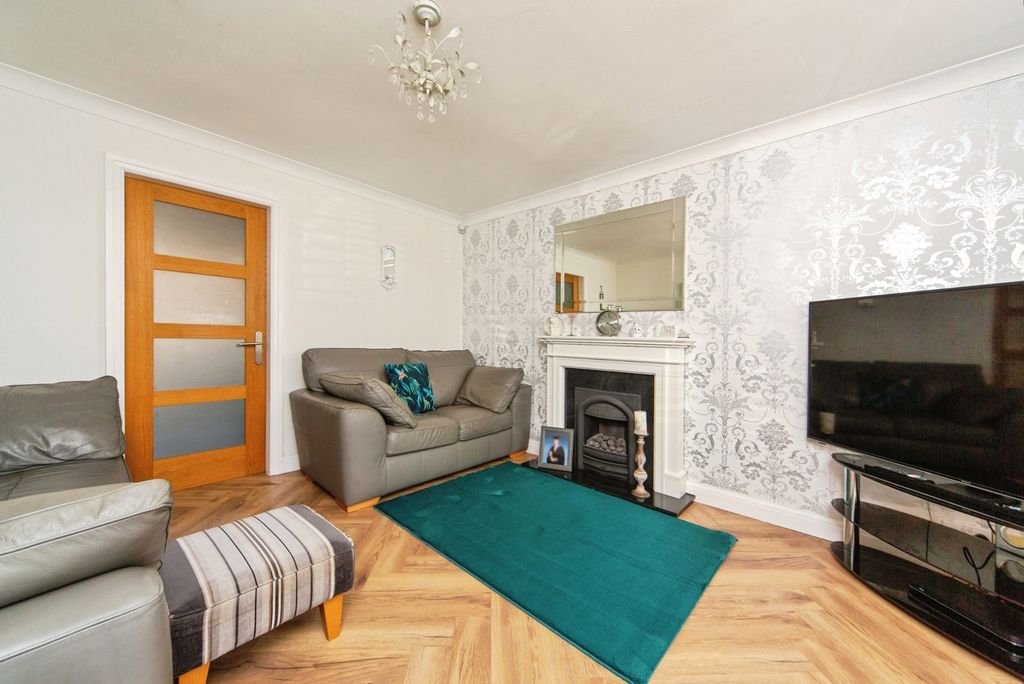 Property photo 3 of 20 Pbox-Img.Jpg