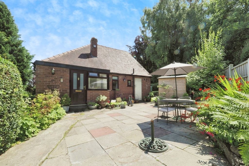 Property photo 2 of 17
