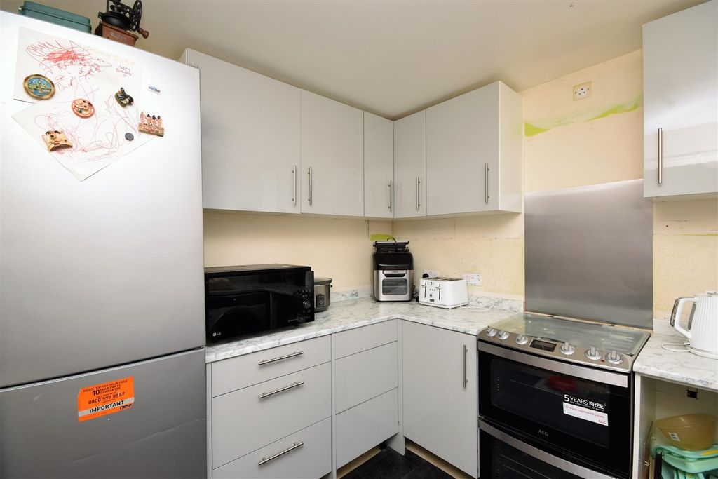 Property photo 2 of 9 9.Jpg