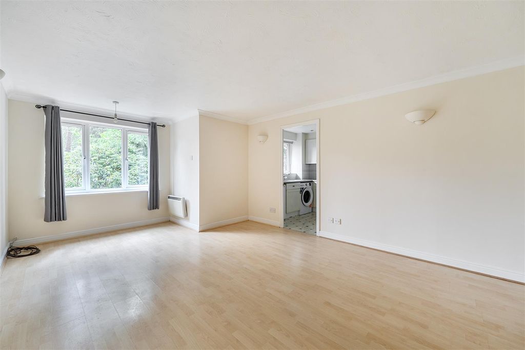 Property photo 3 of 17 1493568-5-6A56103F7386E.Jpg