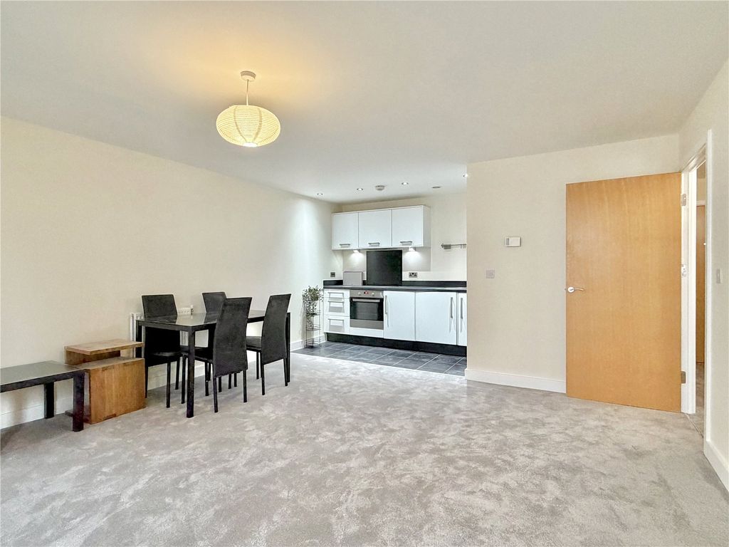 Property photo 3 of 10 Picture No. 13