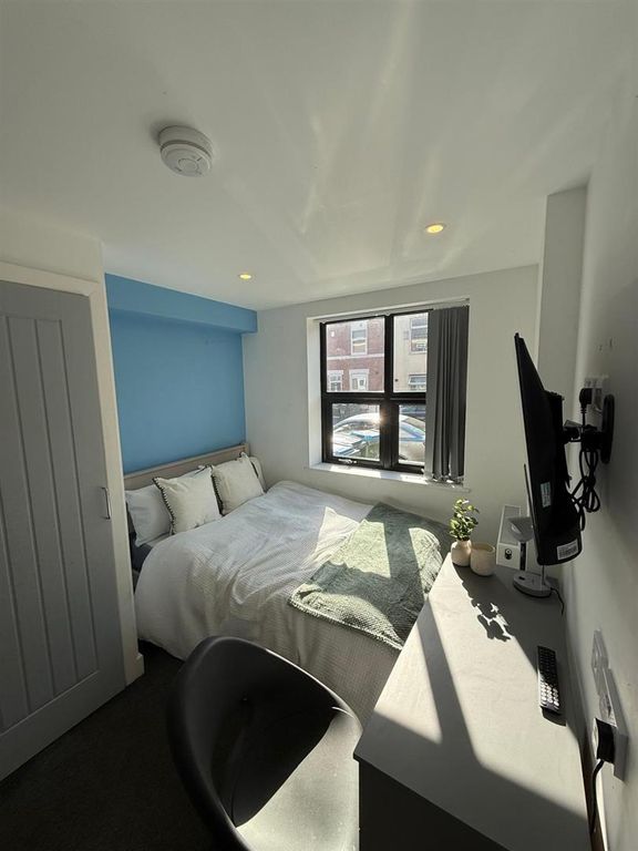 Property photo 2 of 10 Room 1.Jpeg