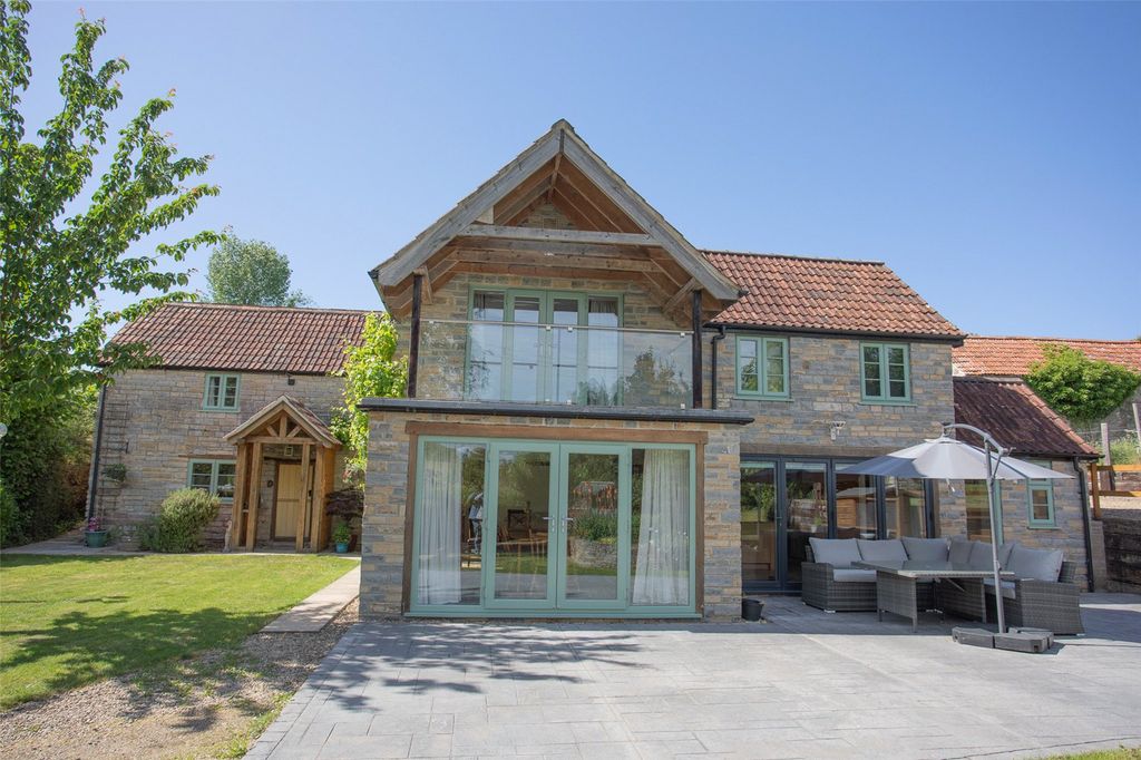 Property photo 1 of 32 Picture No. 51