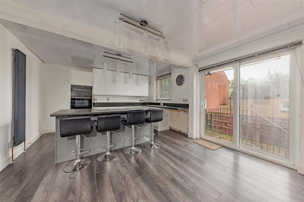 Property photo 3 of 17 56 Watson Street Dundee-2.Jpg