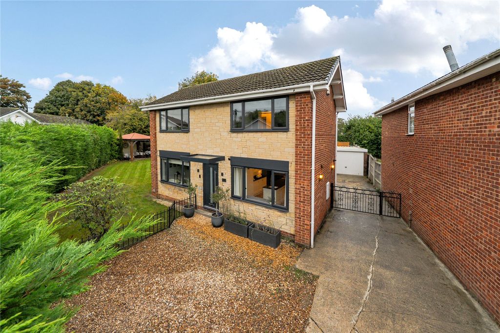 Property photo 1 of 20 Picture No. 24
