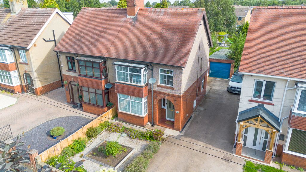Property photo 1 of 33 18Greenlane1