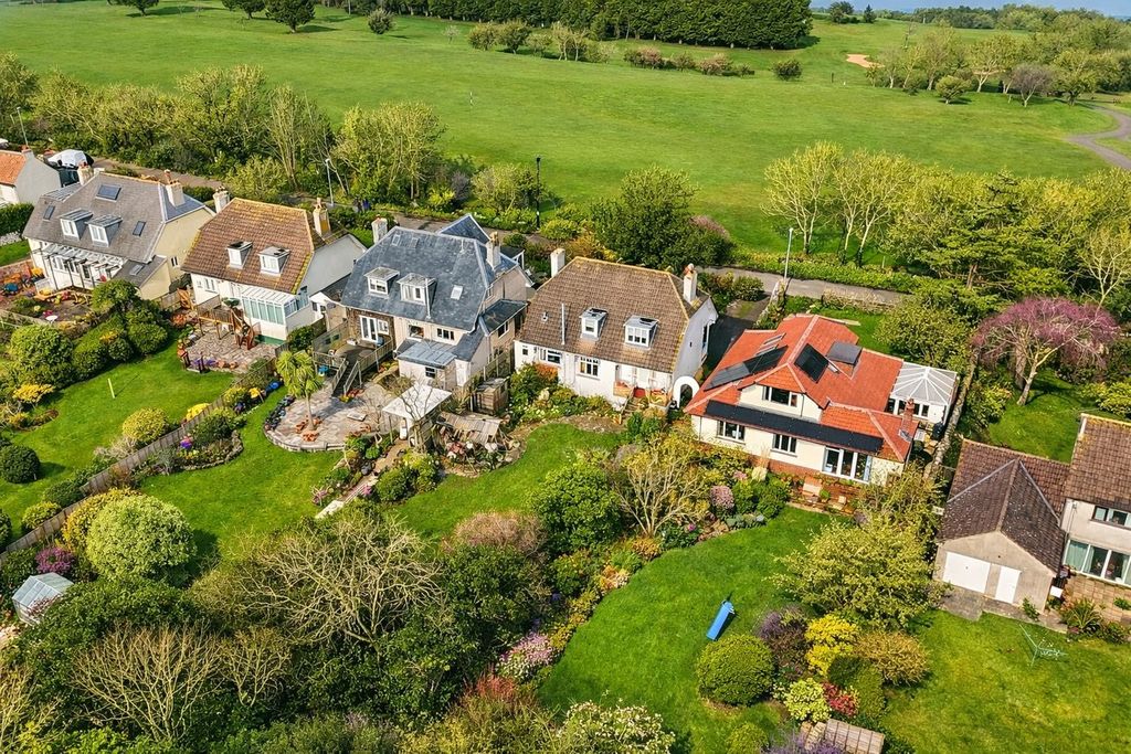 Property photo 3 of 29