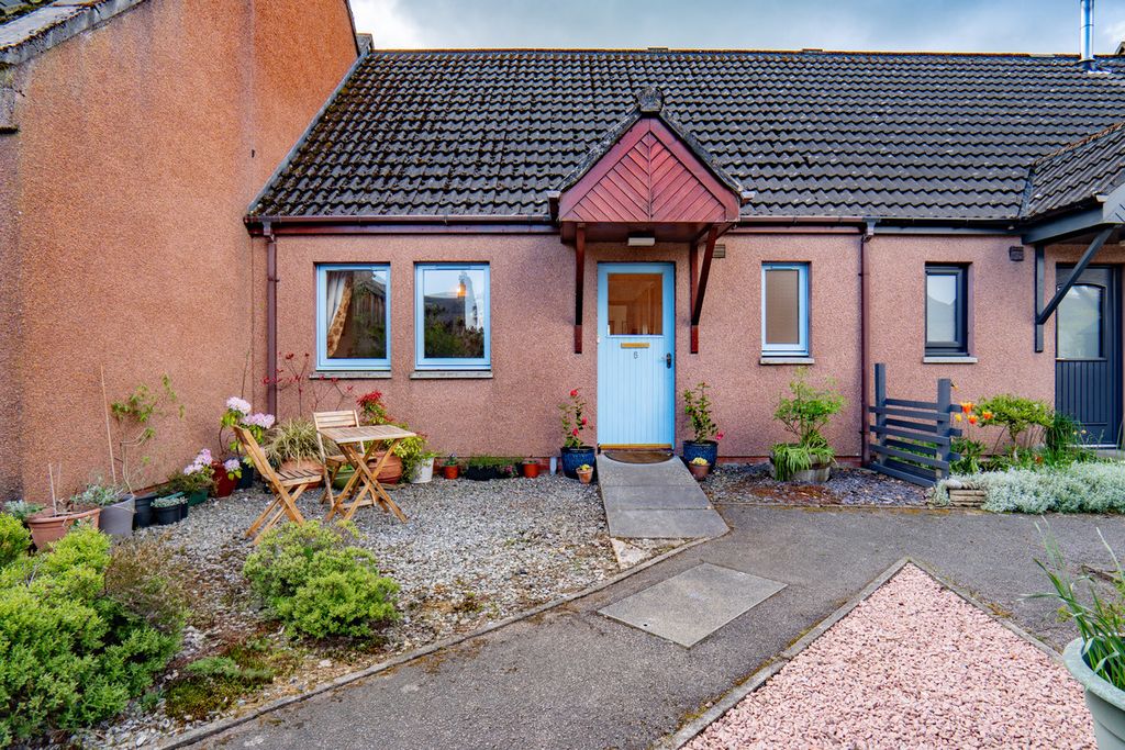 Property photo 1 of 28