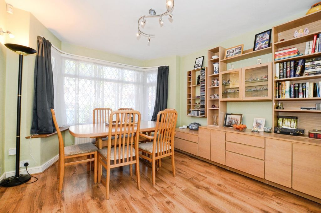 Property photo 3 of 20 Reception Room