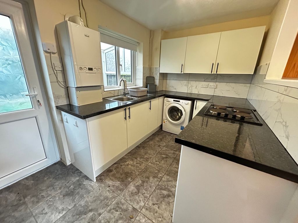 Property photo 3 of 13 Image