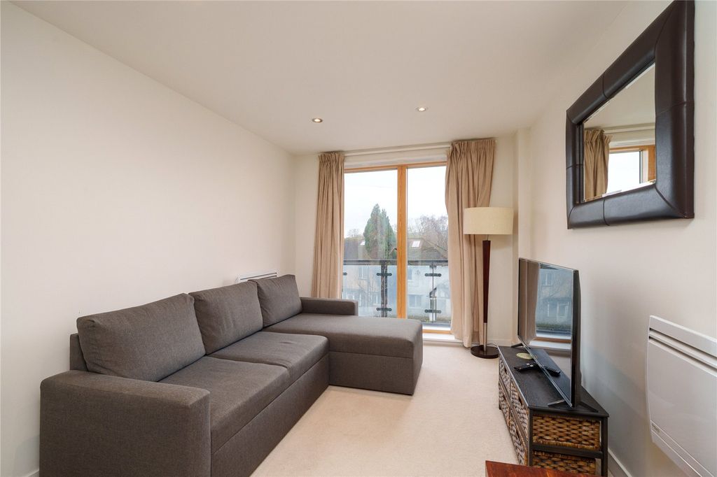 Property photo 2 of 9 Reception Room