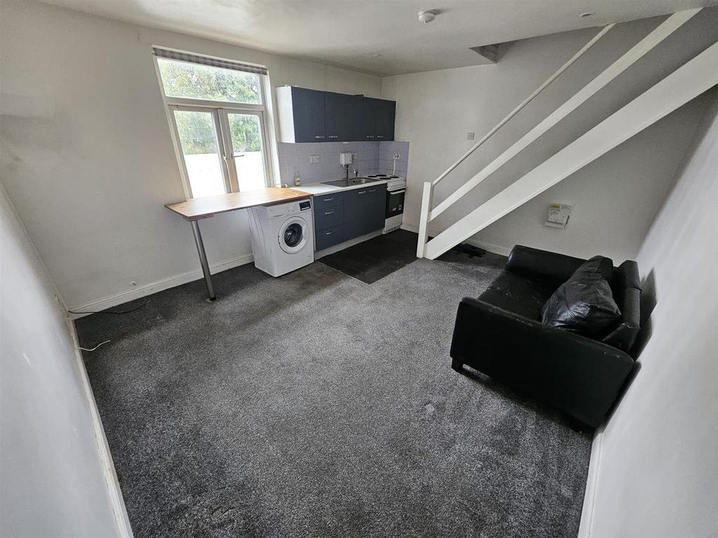 Property photo 1 of 6 43B526c0-8782-4574-A691-Ef1430B13519.Jpg