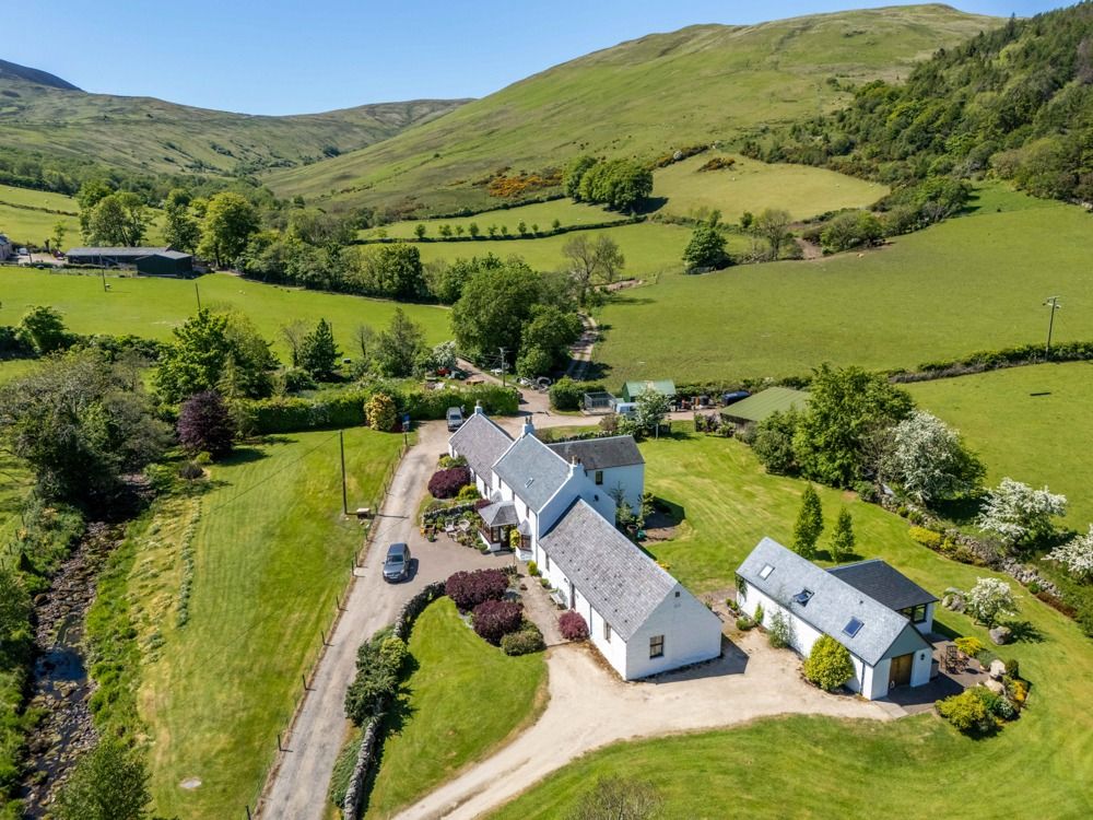 Property photo 3 of 98 4277173