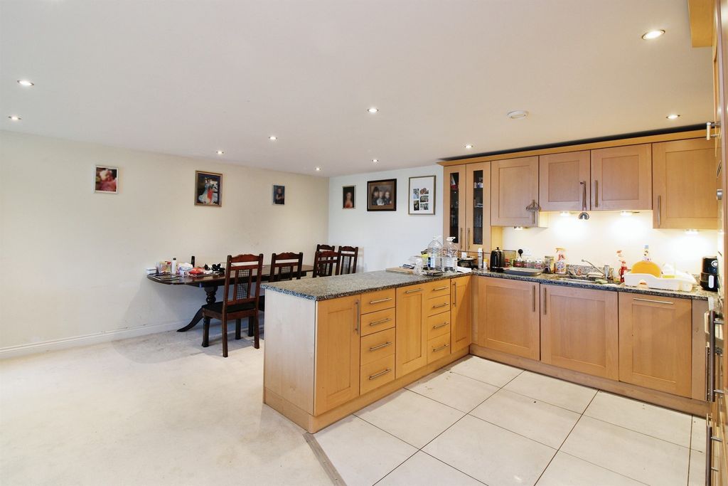 Property photo 2 of 15 Kitchen