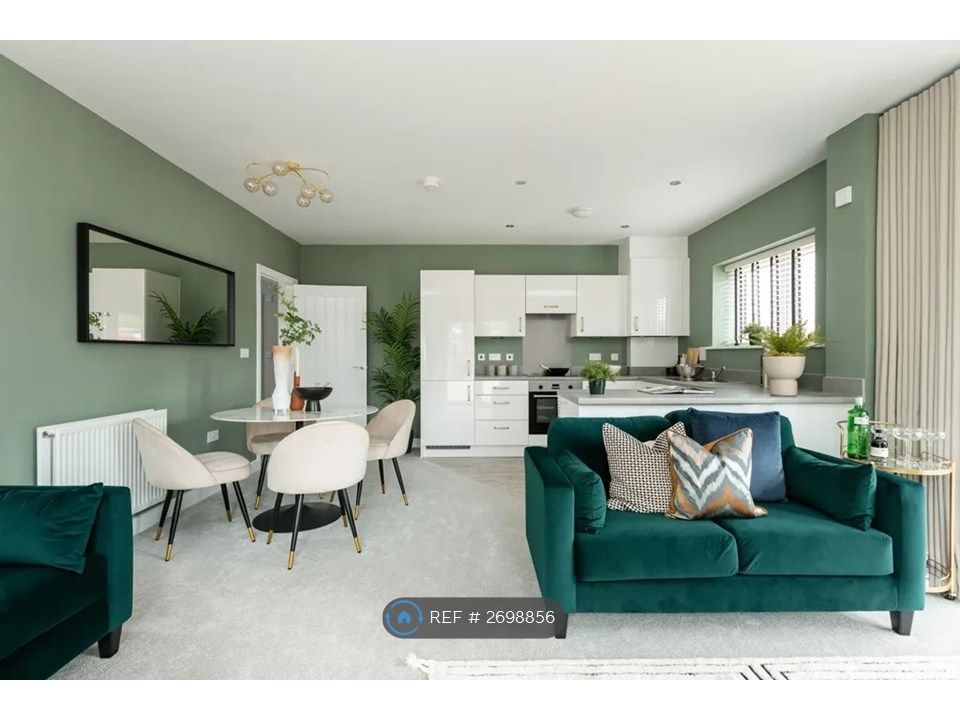 Property photo 1 of 9 Livingroom