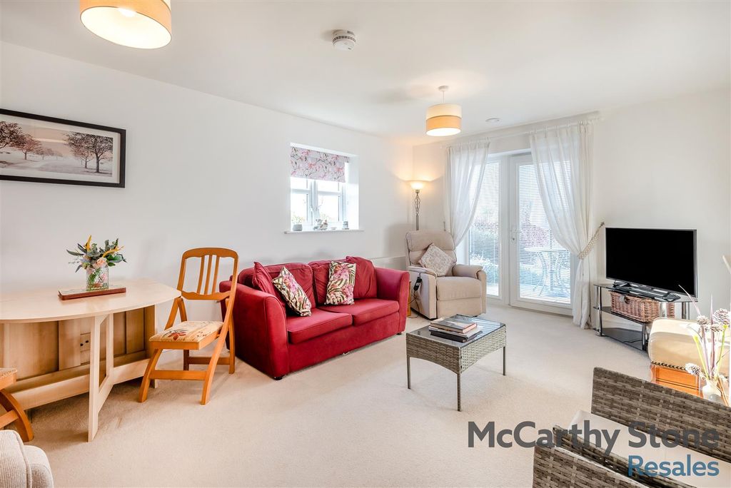 Property photo 2 of 15 8671206-Interior10.Jpg