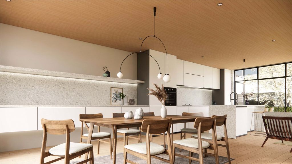 Property photo 2 of 16 Picture No. 11