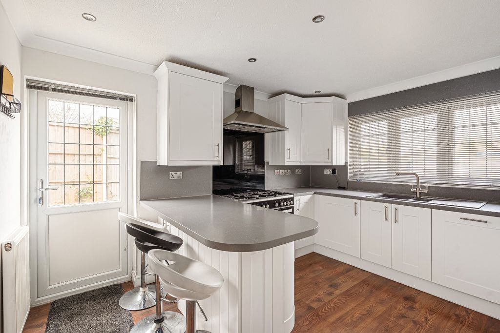 Property photo 3 of 21 3904166