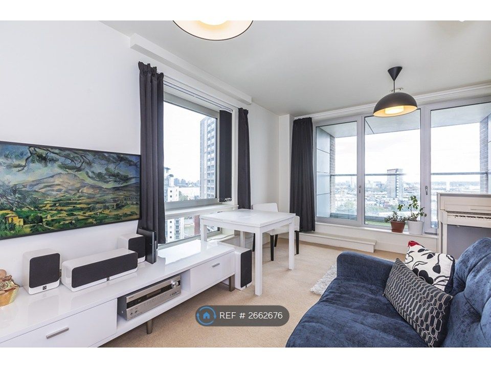 Property photo 1 of 14 Lounge